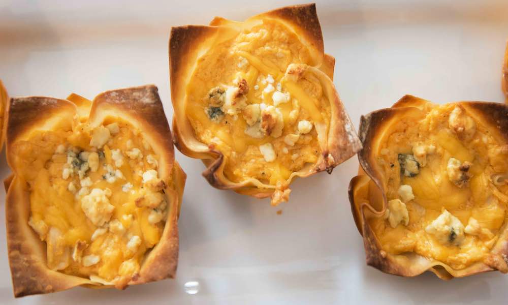 Buffalo Chicken Wonton Cups