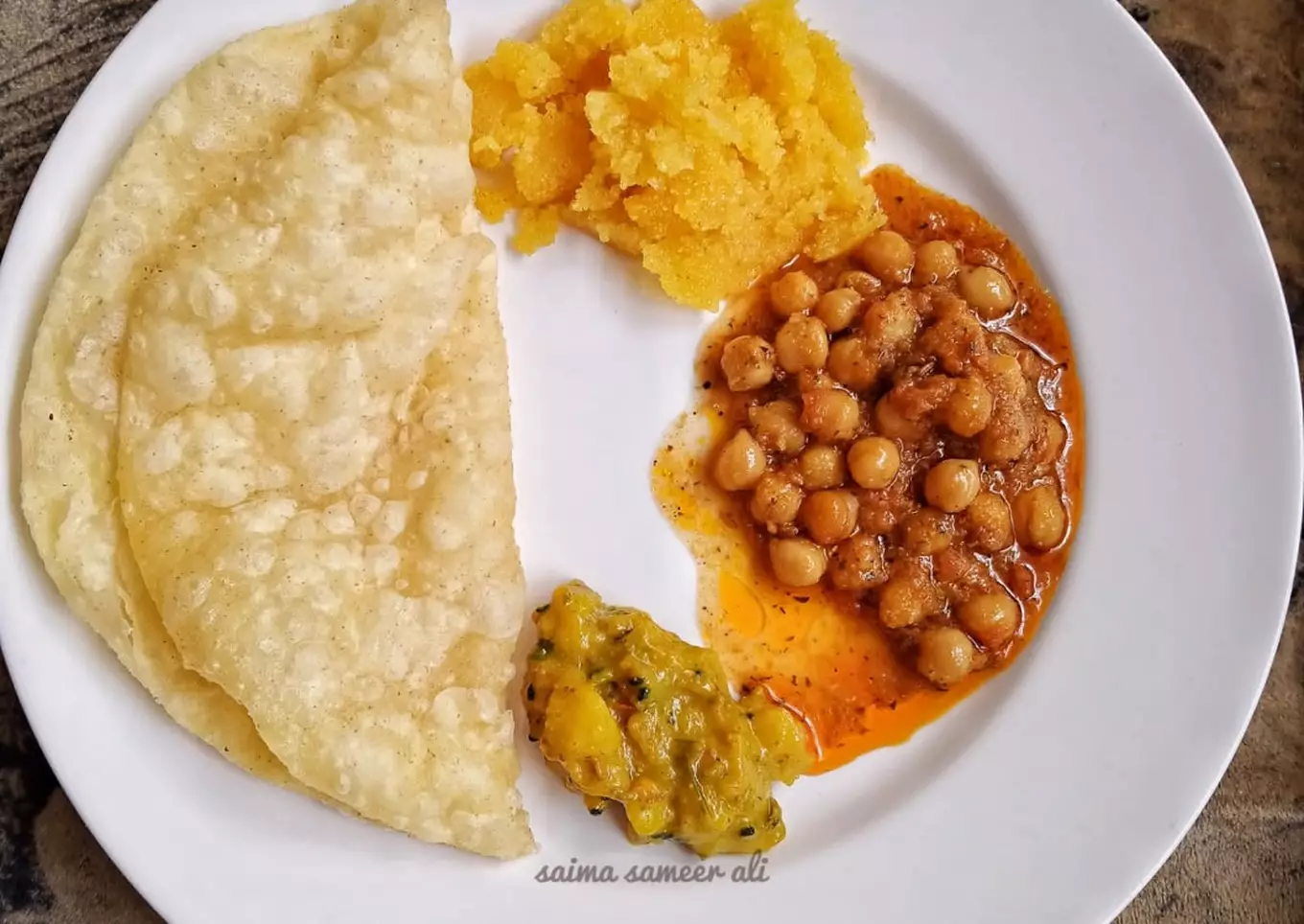 Halwa puri channay tarkari