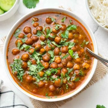 Kala Chana Recipe (Black Chickpeas Curry)