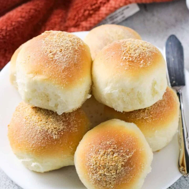 PANDESAL ( FILIPINO BREAD ROLLS)