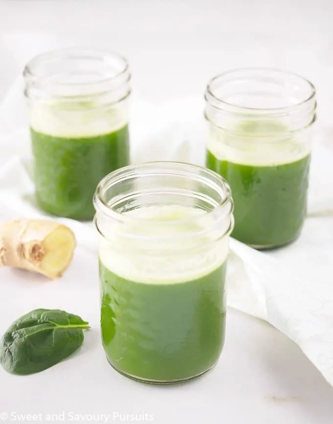 PINEAPPLE SPINACH GREEN JUICE