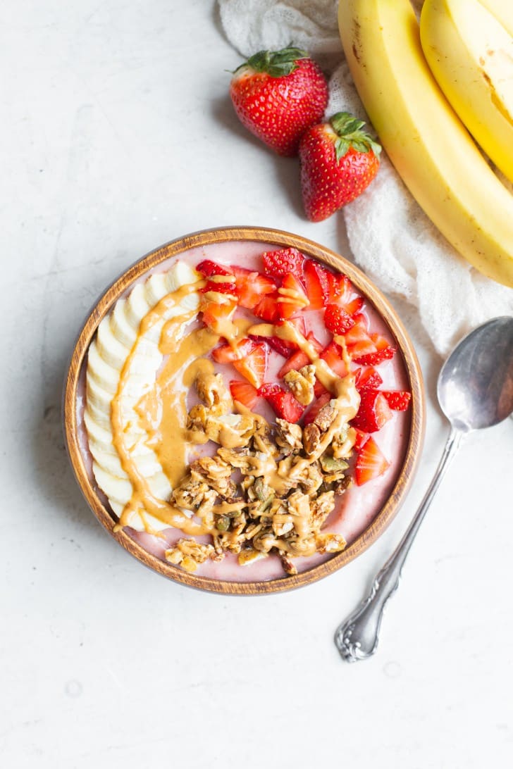Strawberry Banana Smoothie Bowl
