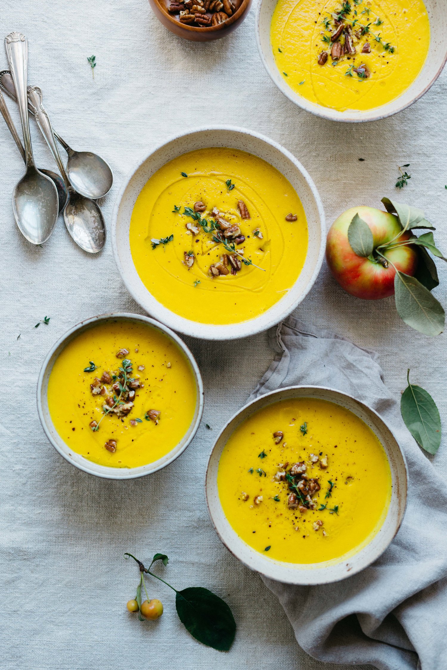 TURMERIC CARROT APPLE SOUP