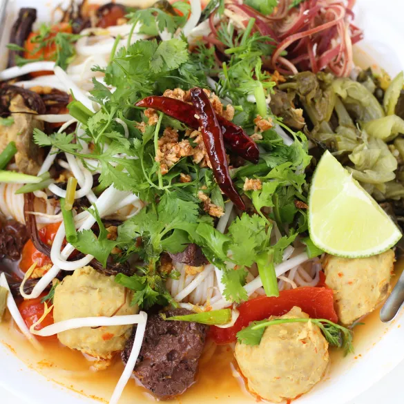 Khanom Jeen Nam Ngiaw