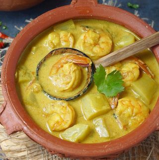 PRAWN CURRY WITH COCONUT MILK