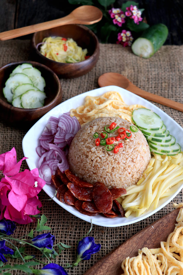 THAI FRIED RICE WITH SHRIMP PASTE