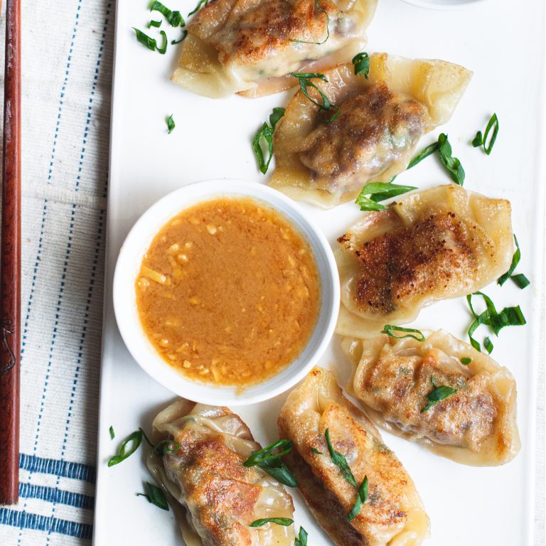 thai dumplings with peanut dipping sauce