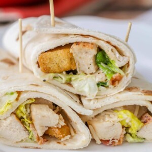 CHICKEN CAESAR WRAP