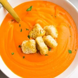 Easy Vegan Tomato Soup