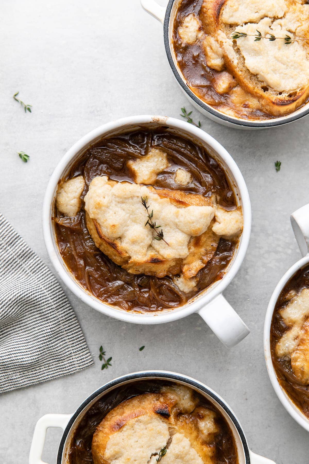 VEGAN FRENCH ONION SOUP